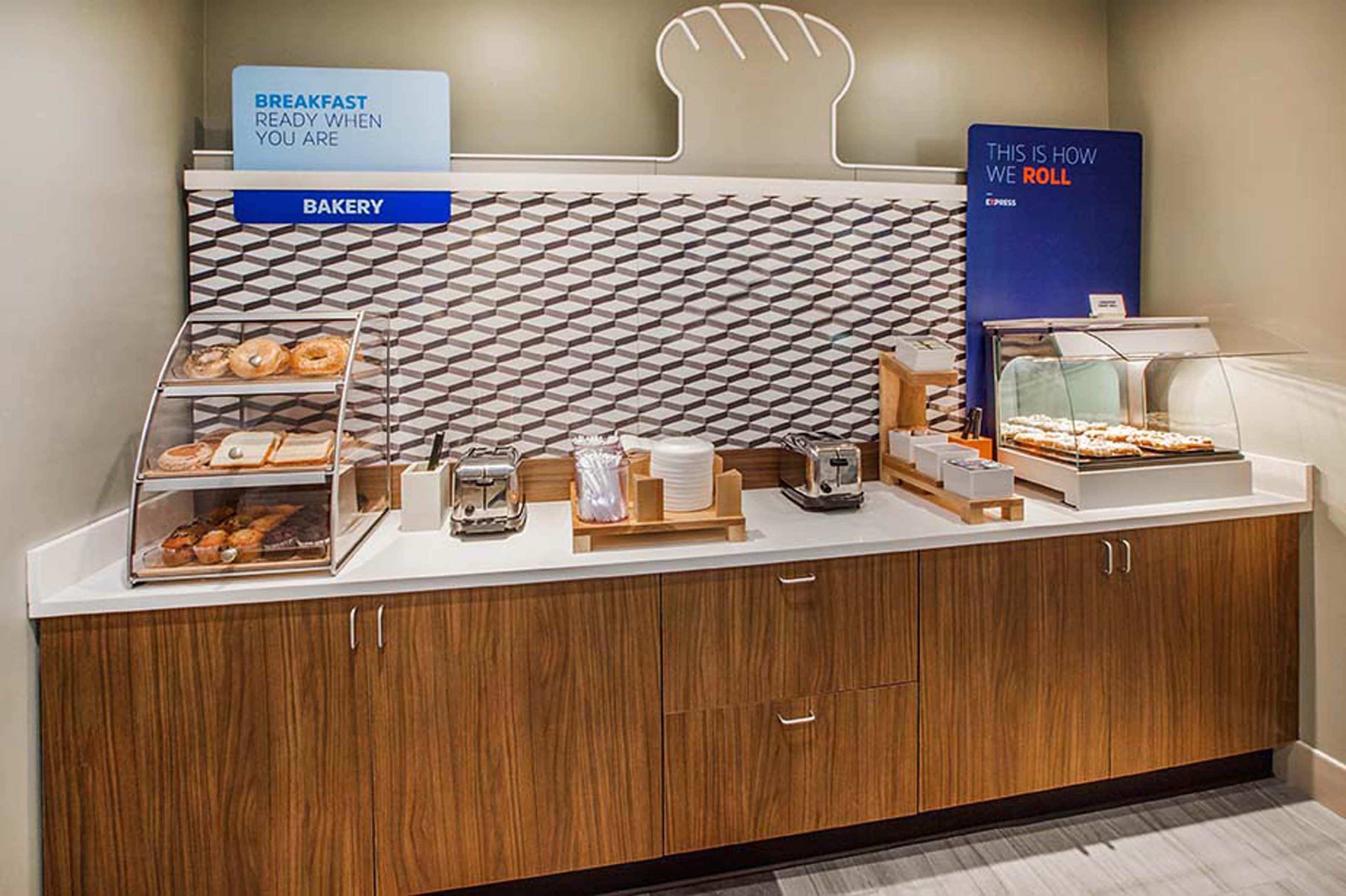 Holiday Inn Express Hotel & Suites Fort Wayne By Ihg Ellisville Экстерьер фото